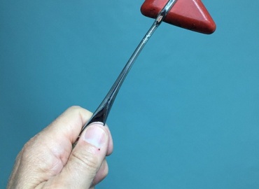 Πότε πρέπει να απευθυνθείτε σε Νευρολόγο: Σημάδια που δεν πρέπει να αγνοήσετε